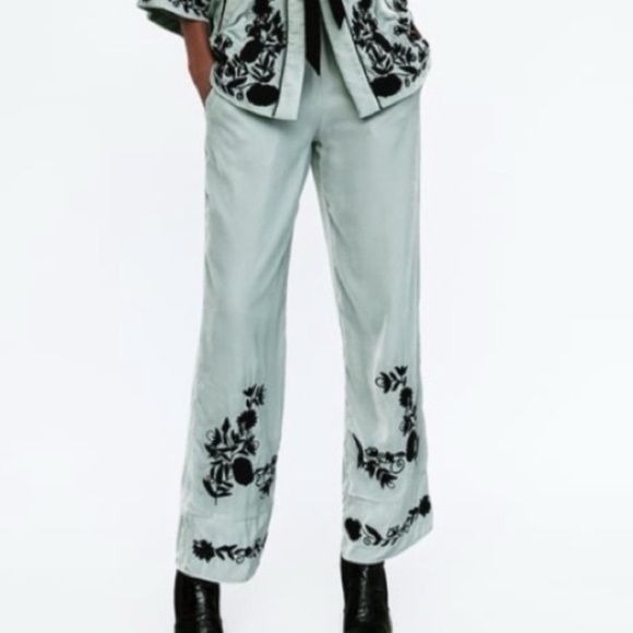 Zara Wide Leg Pants in Light Gray with Black Floral Design - Picture 1 of 4